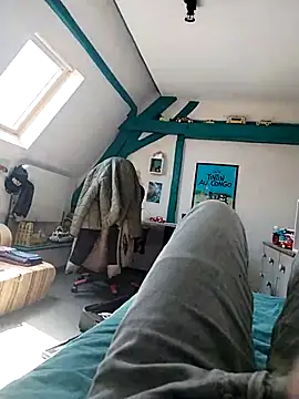 JulesG18 online show from 04/21/26, 12:44