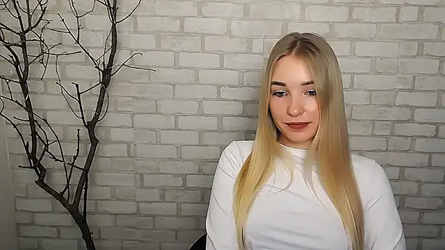 Snapshot of Queen_ofLove chatting on 12/21/24, 10:39 Queen ofLove online show from 12/21/24, 10:39