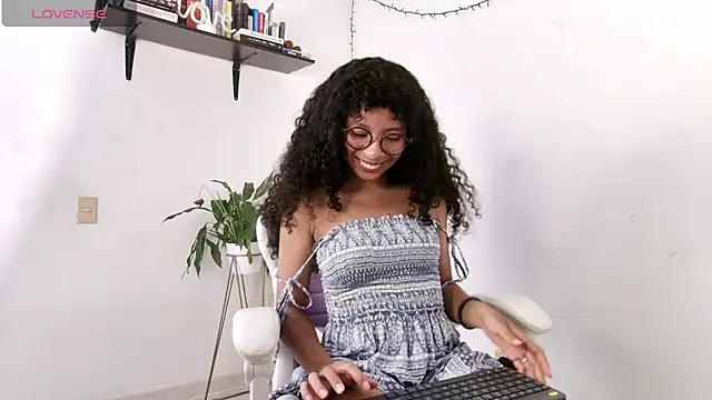 Snapshot of Elektra_williams chatting on 12/29/24, 11:08 Elektra williams online show from 12/29/24, 11:08