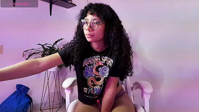 Snapshot of Elektra_williams chatting on 01/28/25, 08:25 Elektra williams online show from 01/28/25, 08:25