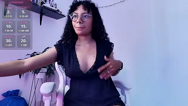 Snapshot of Elektra_williams chatting on 02/05/25, 09:50 Elektra williams online show from 02/05/25, 09:50