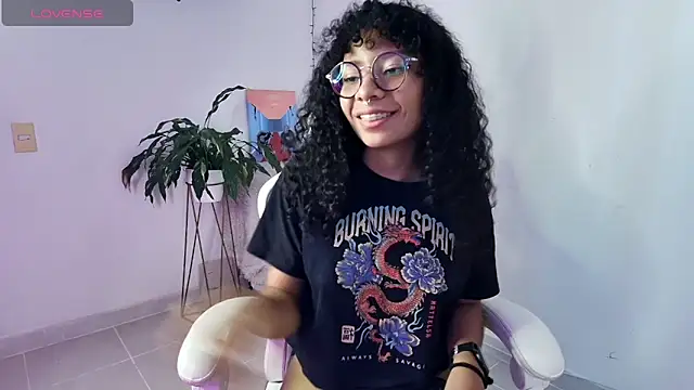 Snapshot of Elektra_williams chatting on 02/18/25, 10:03 Elektra williams online show from 02/18/25, 10:03