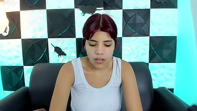 Snapshot of AfroditaMoore chatting on 10/28/25, 03:32 AfroditaMoore online show from 10/28/25, 03:32