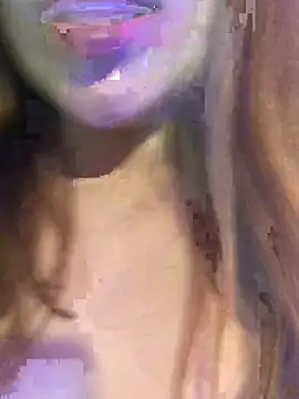 Snapshot of paulette_karim1 chatting on 12/21/24, 01:15 paulette karim1 online show from 12/21/24, 01:15