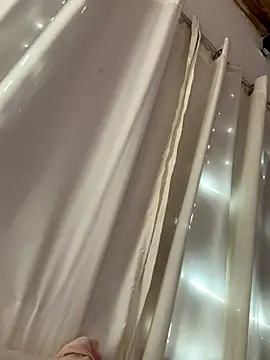 Snapshot of paulette_karim1 chatting on 09/13/25, 09:03 paulette karim1 online show from 09/13/25, 09:03