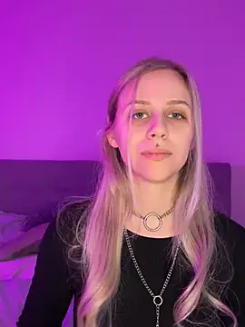 lunawolf21 online show from 01/16/25, 07:28