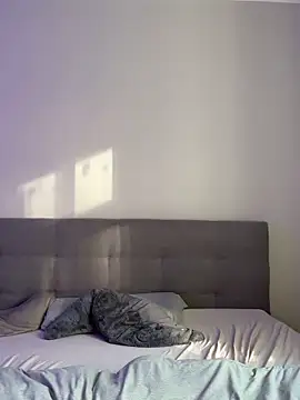 lunawolf21 online show from 02/22/25, 08:07