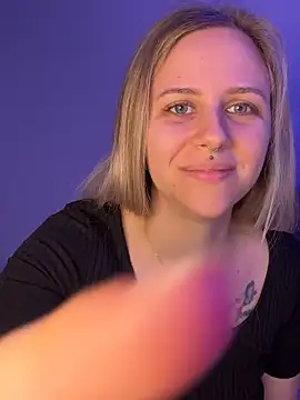 lunawolf21 online show from 02/11/26, 07:46