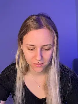 lunawolf21 online show from 02/12/26, 08:20