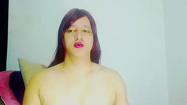 Snapshot of alexandrasexy32 chatting on 11/11/25, 08:58 alexandrasexy32 online show from 11/11/25, 08:58