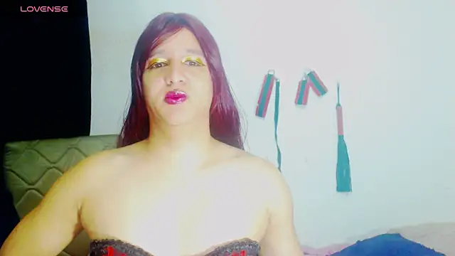 Snapshot of alexandrasexy32 chatting on 11/16/25, 02:50 alexandrasexy32 online show from 11/16/25, 02:50