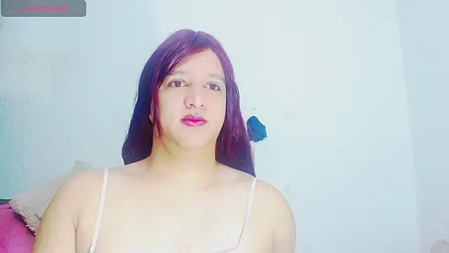 Snapshot of alexandrasexy32 chatting on 11/21/25, 09:08 alexandrasexy32 online show from 11/21/25, 09:08