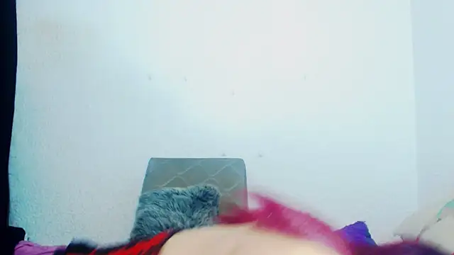 Snapshot of alexandrasexy32 chatting on 12/02/25, 12:38 alexandrasexy32 online show from 12/02/25, 12:38