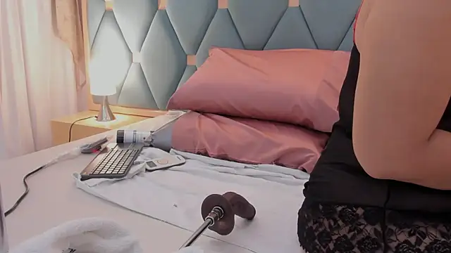 isabella walton online show from 02/20/26, 11:22