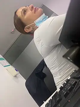 Snapshot of Keittly_ chatting on 12/04/24, 01:36 Keittly online show from 12/04/24, 01:36