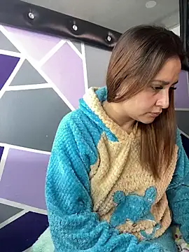 Snapshot of Keittly_ chatting on 12/06/24, 04:06 Keittly online show from 12/06/24, 04:06