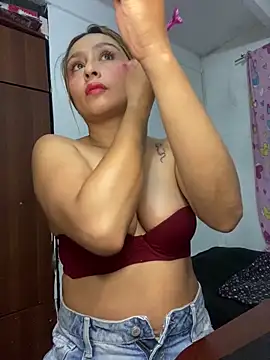 Snapshot of Keittly_ chatting on 02/05/25, 11:39 Keittly online show from 02/05/25, 11:39