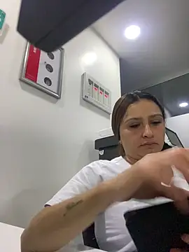 Snapshot of Keittly_ chatting on 02/27/25, 06:29 Keittly online show from 02/27/25, 06:29