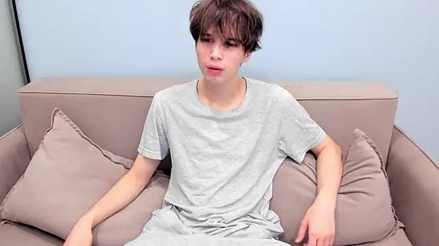 Snapshot of Im_Shine_Guy chatting on 11/29/25, 08:23 Im Shine Guy online show from 11/29/25, 08:23