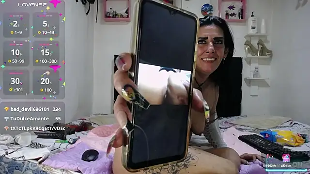 la gatabk  online show from 09/19/25, 12:39