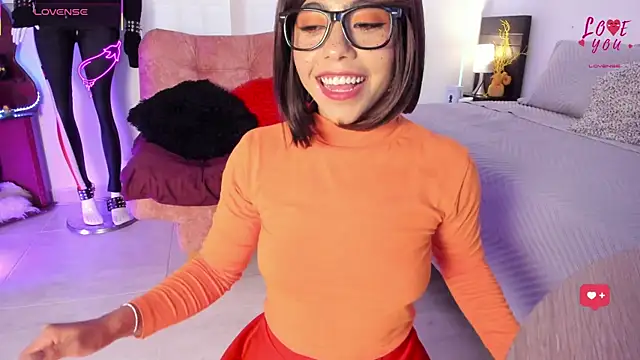 AndreaVelasco online show from 06/05/26, 06:13