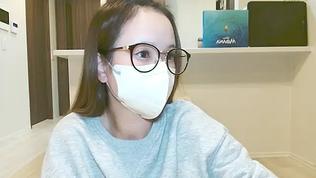 Snapshot of _hina_chan_ chatting on 09/30/25, 02:22 hina chan online show from 09/30/25, 02:22