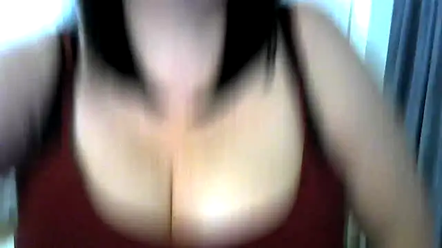 EmiliaLooo online show from 09/15/25, 04:23