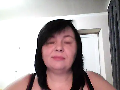 EmiliaLooo online show from 11/08/25, 03:29