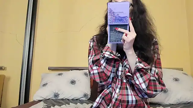 Baby Jewel online show from 11/27/25, 11:12