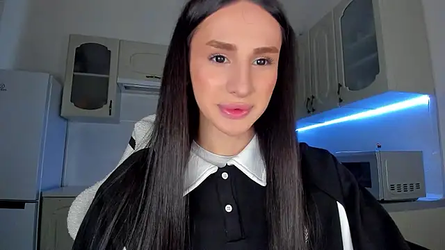 Kim Oberlin  online show from 02/05/26, 01:05