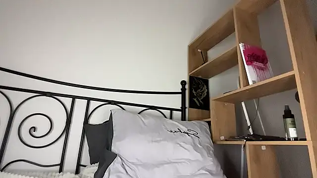 Kim Oberlin  online show from 04/07/26, 09:48