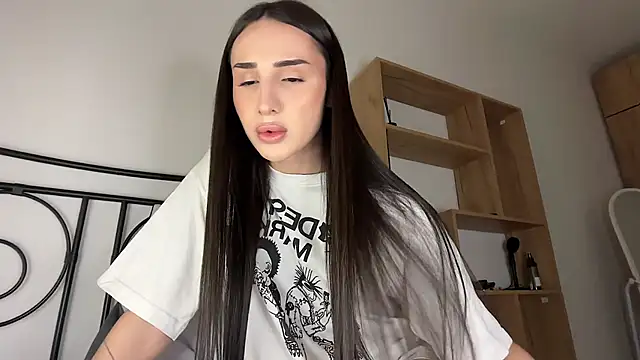 Kim Oberlin  online show from 04/24/26, 12:07