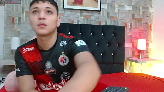 couple lovelyds online show from 02/27/25, 12:34