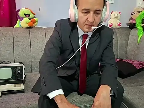 yazforeSolo online show from 09/15/25, 02:17