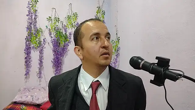 yazforeSolo online show from 09/19/25, 02:18