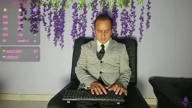 yazforeSolo online show from 02/10/26, 02:15