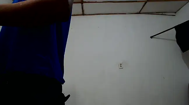 Snapshot of fernandez_latinblackk chatting on 12/23/24, 02:35 fernandez latinblackk online show from 12/23/24, 02:35