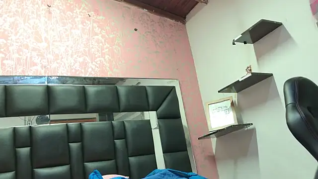 Snapshot of Sofia_martiin chatting on 10/02/25, 03:02 Sofia martiin online show from 10/02/25, 03:02