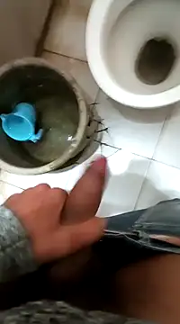 Snapshot of BrownPrez chatting on 12/24/24, 05:27 BrownPrez online show from 12/24/24, 05:27