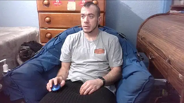 ScubaStevex online show from 12/02/24, 06:41