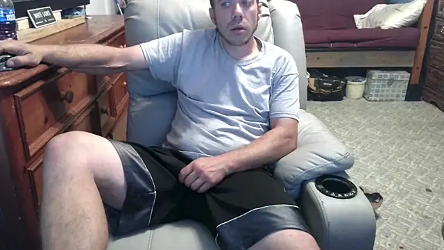 ScubaStevex online show from 09/30/25, 07:13