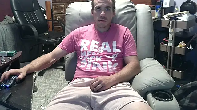 ScubaStevex online show from 10/28/25, 02:37