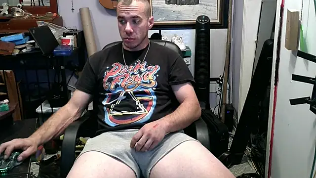 ScubaStevex online show from 11/12/25, 06:58