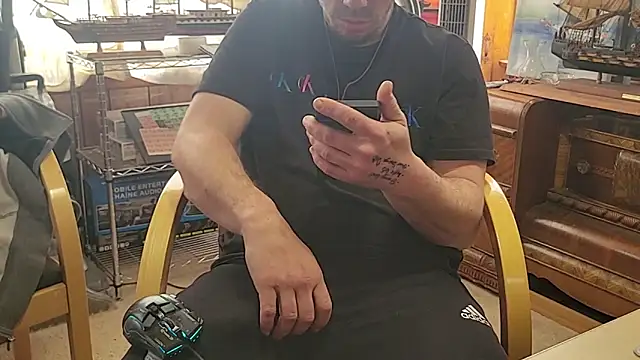 ScubaStevex online show from 03/19/26, 05:50