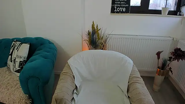 Arya Shinex online show from 12/23/25, 09:51