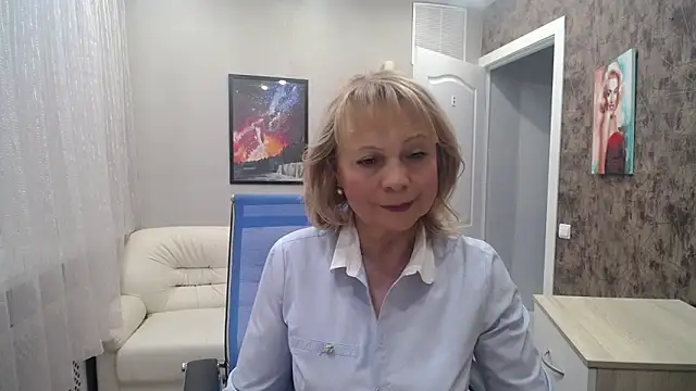 Milla Cutie18 online show from 01/15/25, 08:51