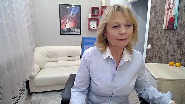 Milla Cutie18 online show from 02/04/25, 09:28