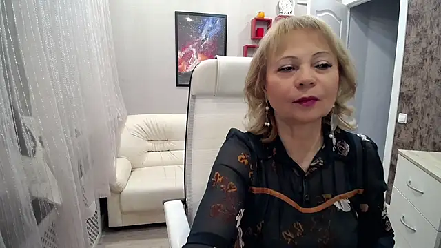 Milla Cutie18 online show from 12/22/25, 05:59