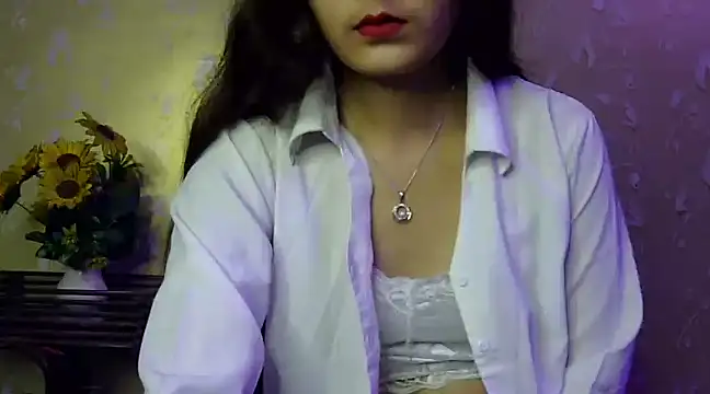 Snapshot of sonam_love- chatting on 01/07/25, 03:44 sonam love- online show from 01/07/25, 03:44