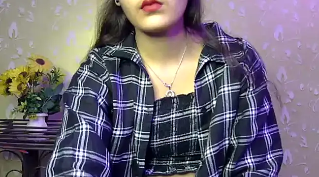 Snapshot of sonam_love- chatting on 01/09/25, 04:39 sonam love- online show from 01/09/25, 04:39